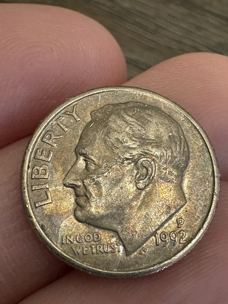 1992 P Roosevelt Dime Error. Struct through grease error.