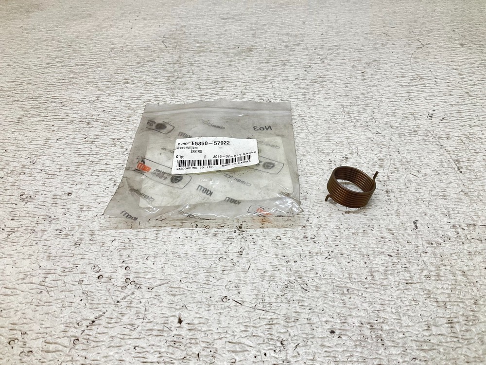 Daedong Kioti E5850-57922 Spring E585057922 New (TSC)