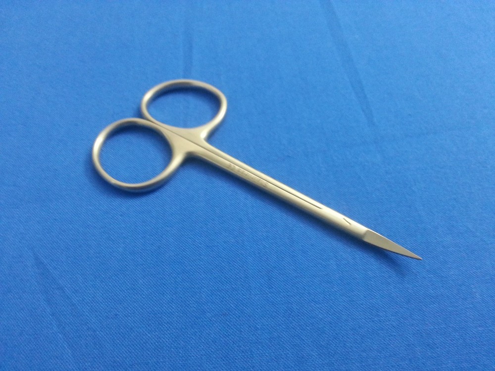 DELICATE FINE PATTERN IRIS OPHTHALMIC SCISSORS CURVED 3.5" SURGICAL INSTRUMENTS