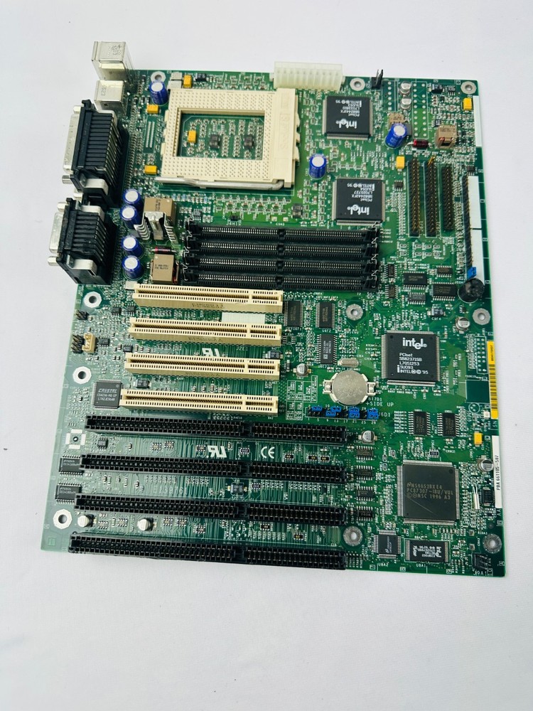 Intel PBA 661105-507 Motherboard