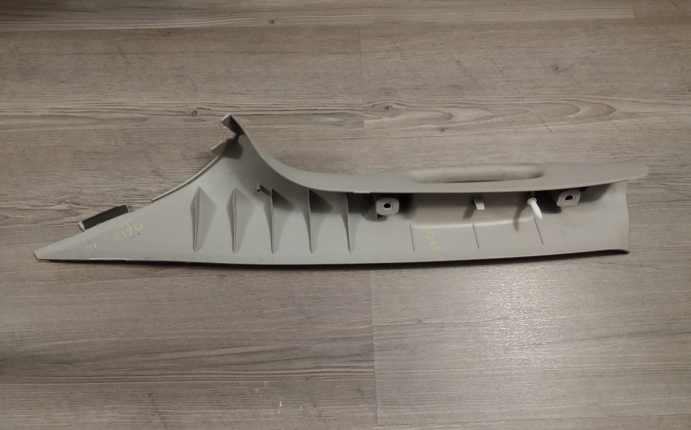 2007-2009 Aspen /Durango RH Passenger Side Grab Handle A Pillar Molding OEM