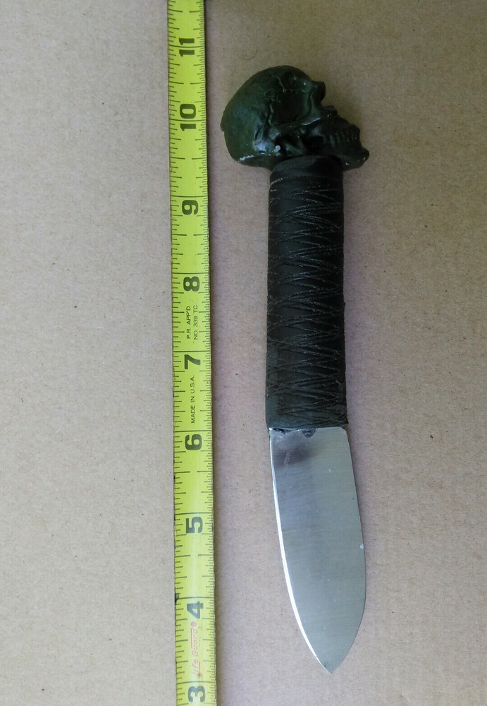 Skull 💀 Head Boot Knife/Dagger - 7 1/2" overall - 3" Blade