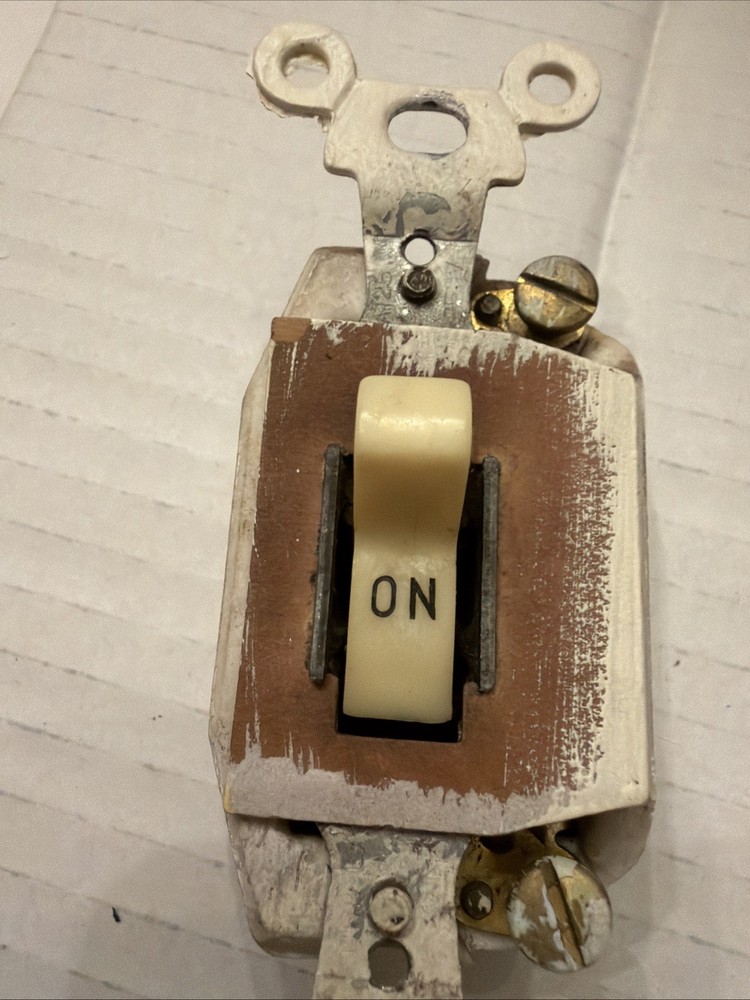 Vintage Push Button Light Switch, Single-Pole ON/OFF BRYANT - USA Set 2