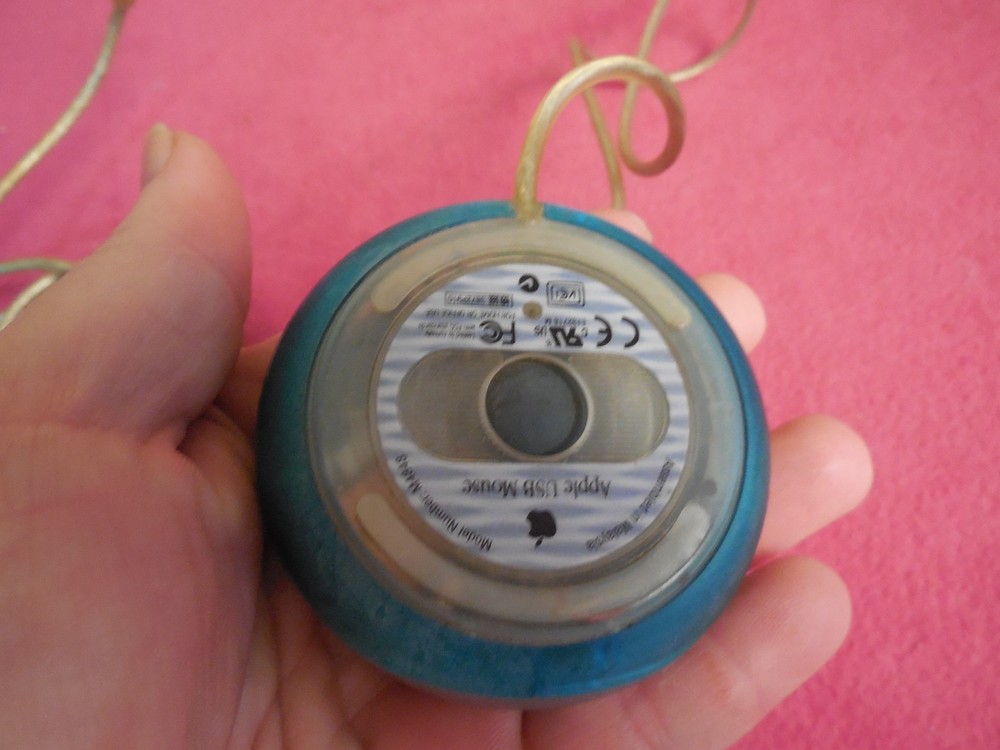 E9 Apple Bondi Blue / Teal Wired Mouse M4848 Working