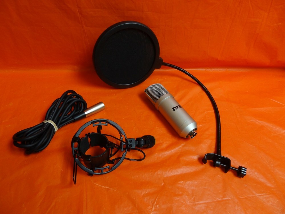LYX PRO 700XLR RECORDING CONDENSER MICROPHONE - SILVER