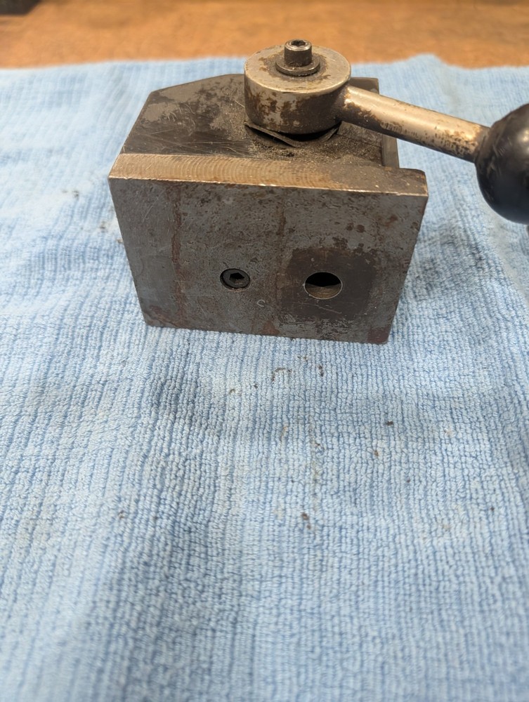 Kdk 100 Series Tool Post #101526 W/ 4 Quick Change Tool Holders - 101, 104