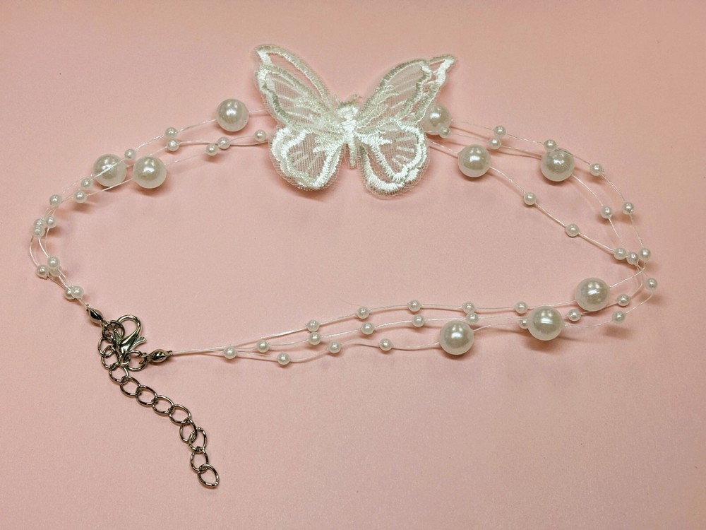 Pearl Chain Yarn Butterfly Necklace