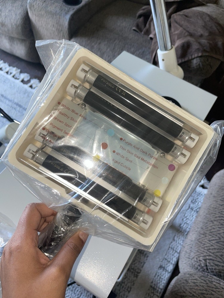 (Ikonna) 8 In 1 Multi Malfunctional Face Machine