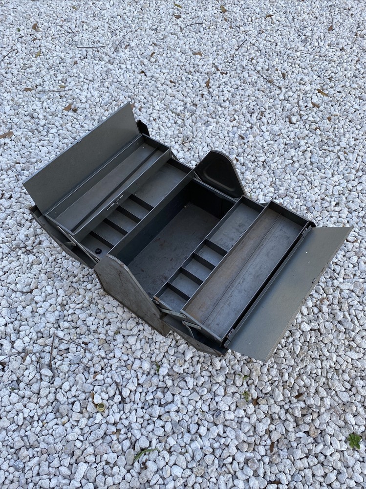 Cantilever Toolbox Folding Accordion RUST