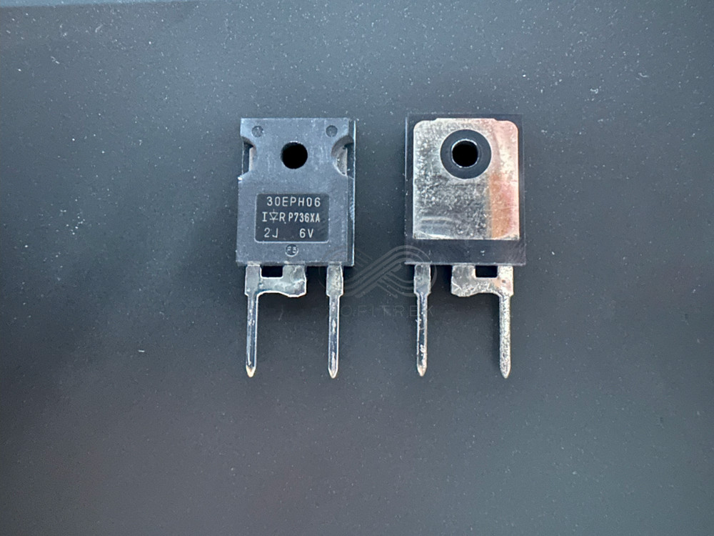 2PCS 30EPH06PbF 30EPH06 IR Hyperfast Rectifier 600V 30A Diode 28ns TO-247