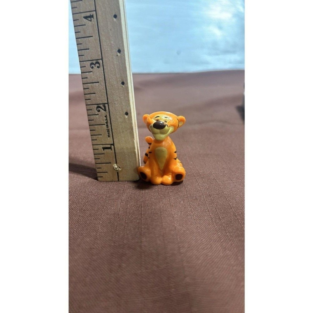 Tigger Sitting Down Disney Plastic Toy 2" Tall