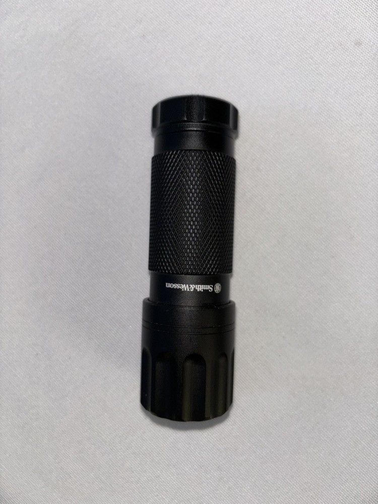 Smith & Wesson 4 Inch Flashlight Black Push Button Camping Small TRIPLE As