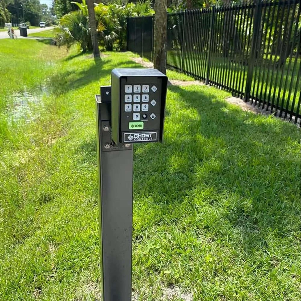 Versatile Wireless Keypad for Gates - Includes Partymode and Vacation Features