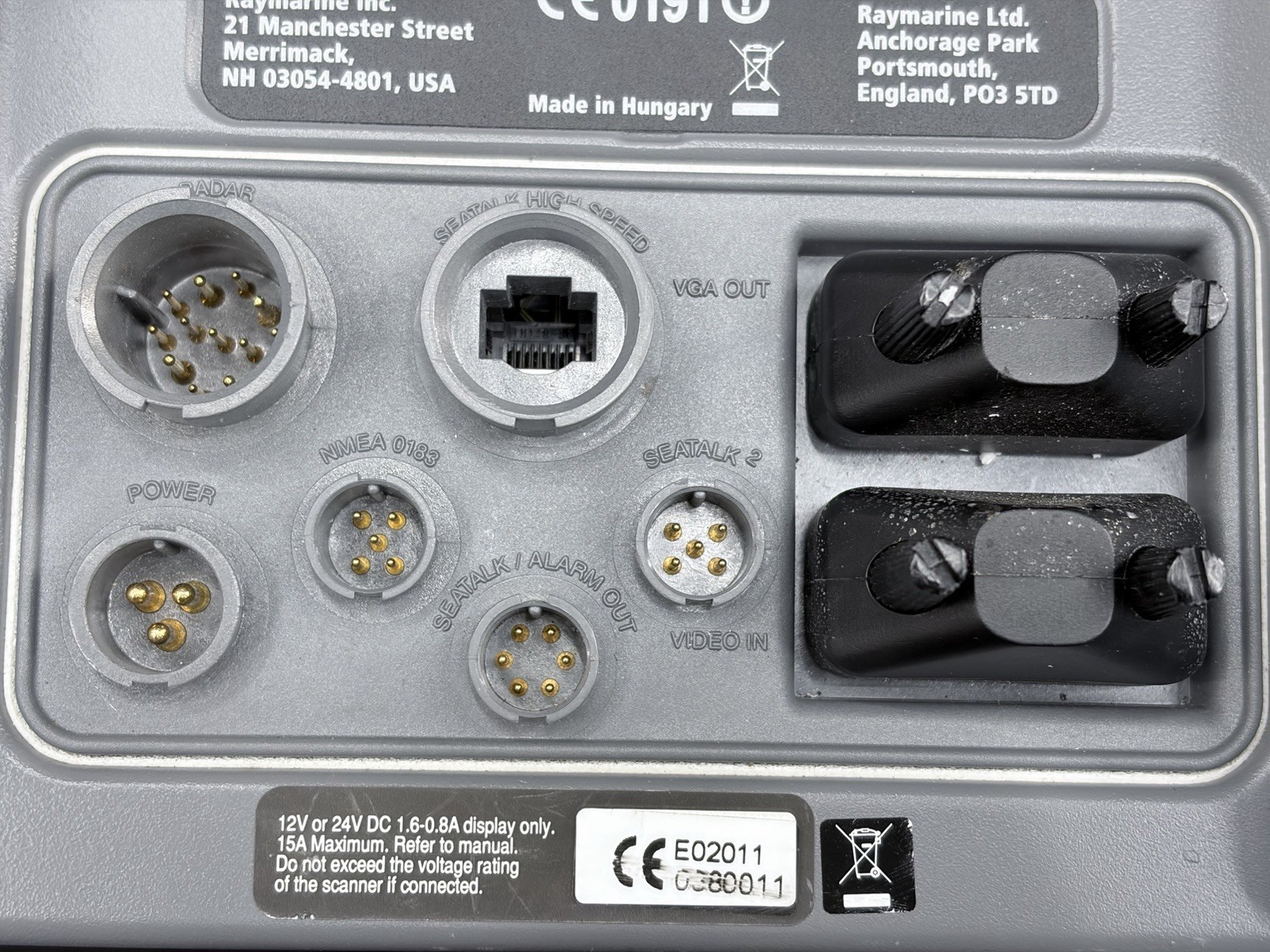 Raymarine E80 Classic GPS Chartplotter Multifunction Display W/ Cover; Tested