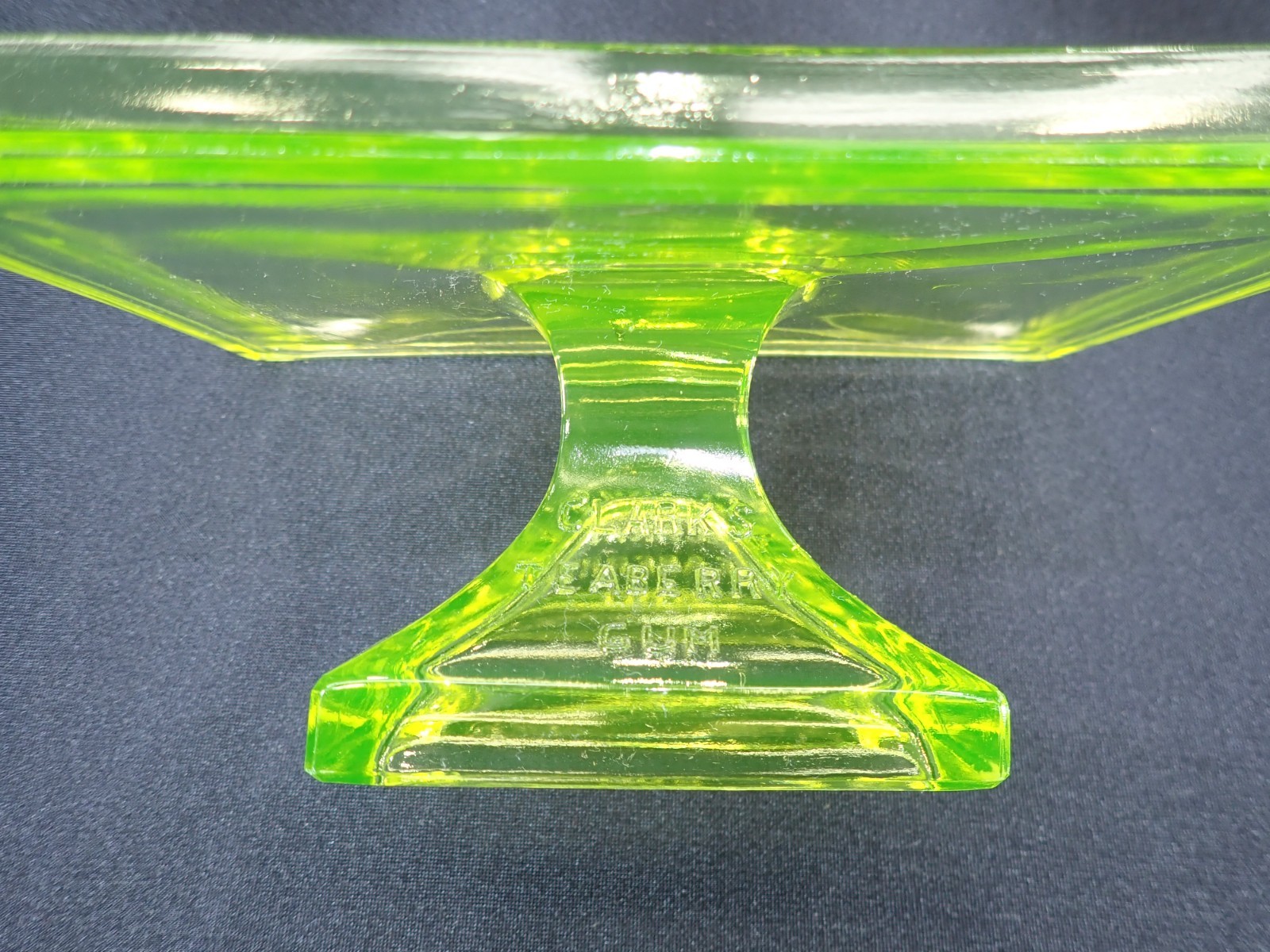 Vintage Clark's Teaberry Gum Vaseline Glass Stand Pedestal Display Excellent