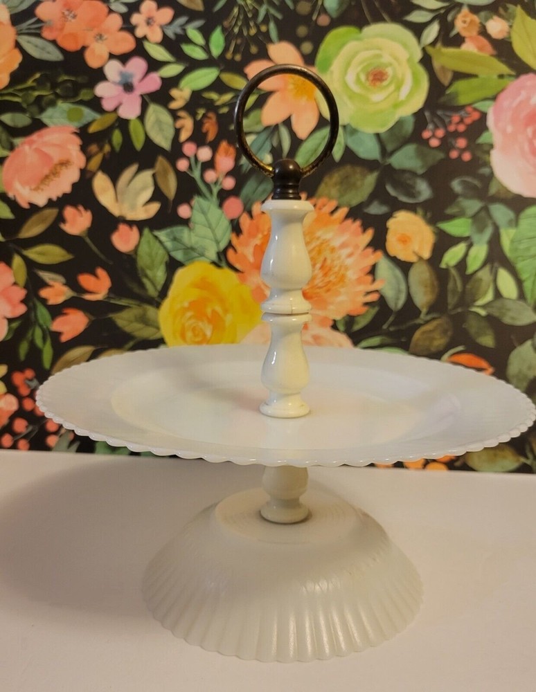 1930's-40's Mac-Beth Evans Petalware Monax Tid-Bit Dessert Handled Tray