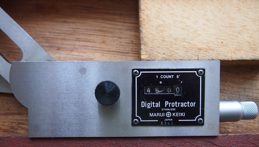 Marui Keiki Digital Protractor DP-601 1 DIV=5' Set