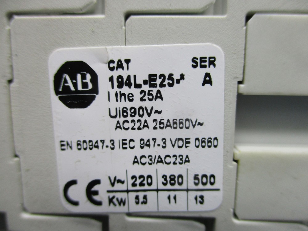 ALLEN BRADLEY 194L-E25 SER.A LOAD SWITCH NSNP