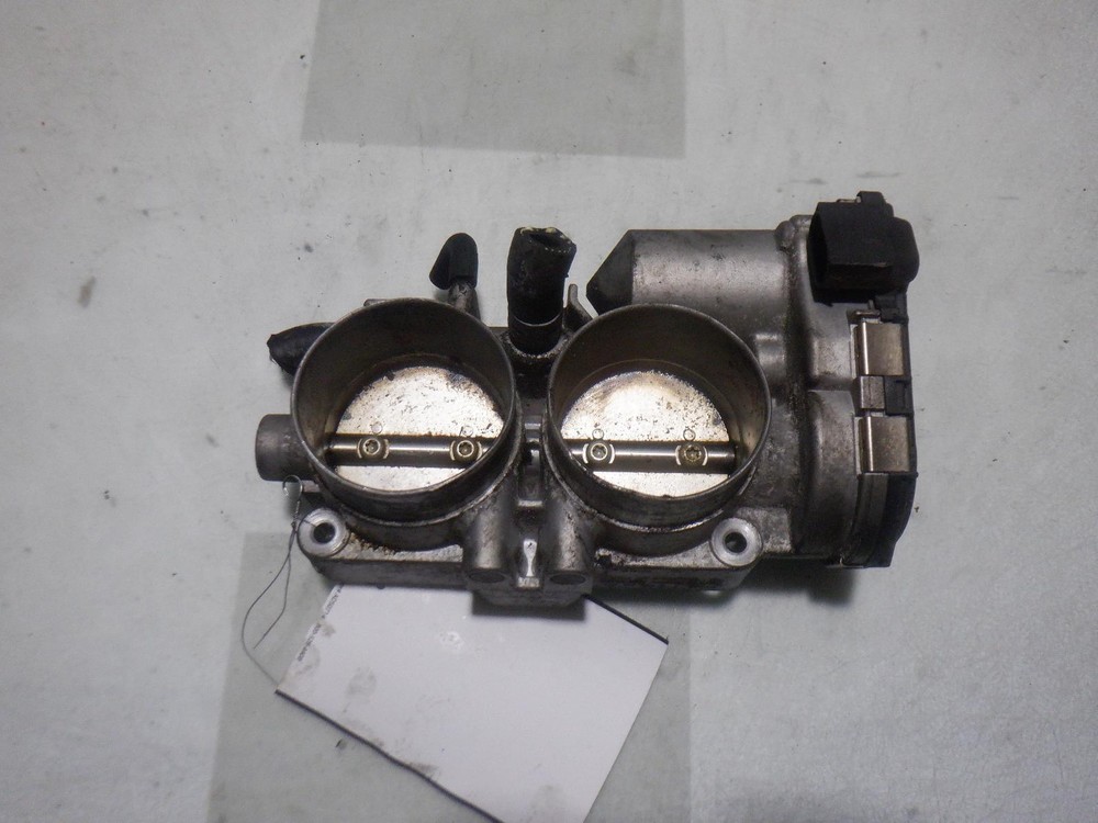 01 CADILLAC CATERA Throttle Body