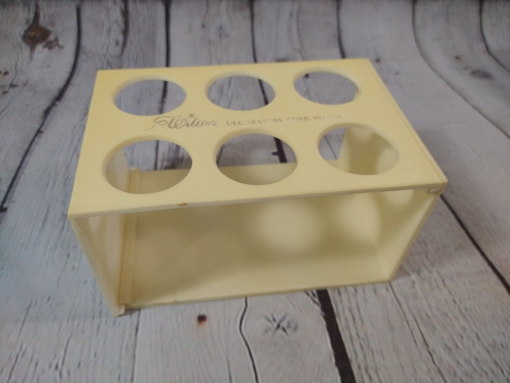 VINTAGE plastic WILTON / decorating cone holder
