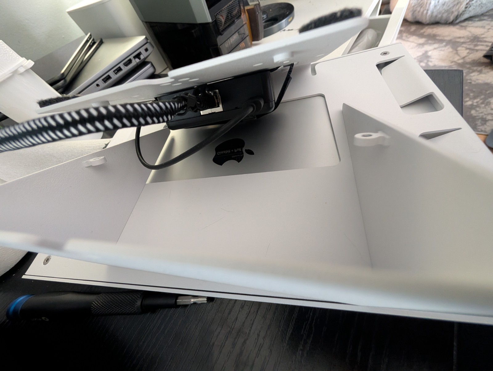 Heckler H601-A Zoom Rooms Console for iPad 7 & 8 - 10.2 Inch White w/ POE kit