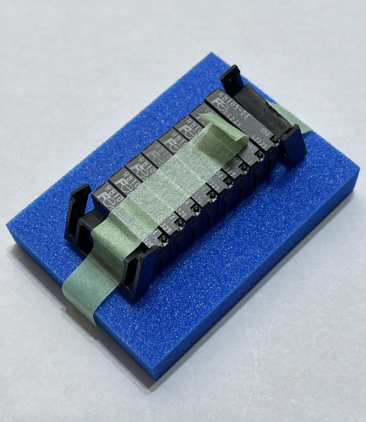 Lot of 8 Fuji Electric RB105-DE S7329 Relay DC24V