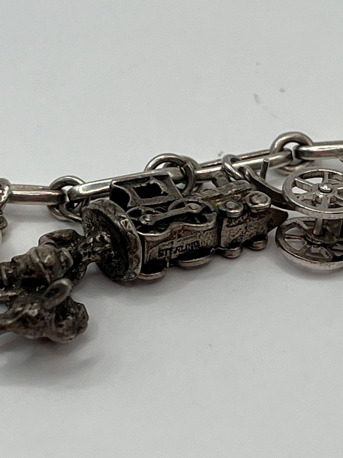 Vintage 7.5” Sterling Silver 925 Charm Bracelet With 19 Charms SW CA Articulated