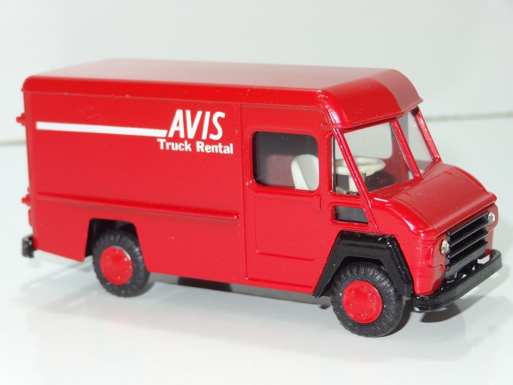 Lion Car 49 COMMER BOX VAN AVIS (381)