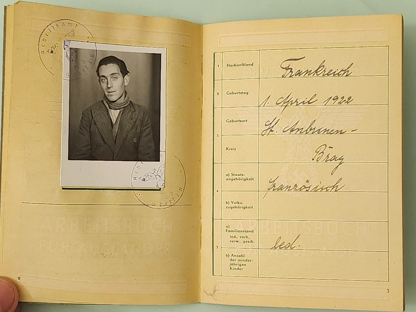 WW2   Germany.  German WORKBOOK FOR FOREIGNERS 1943