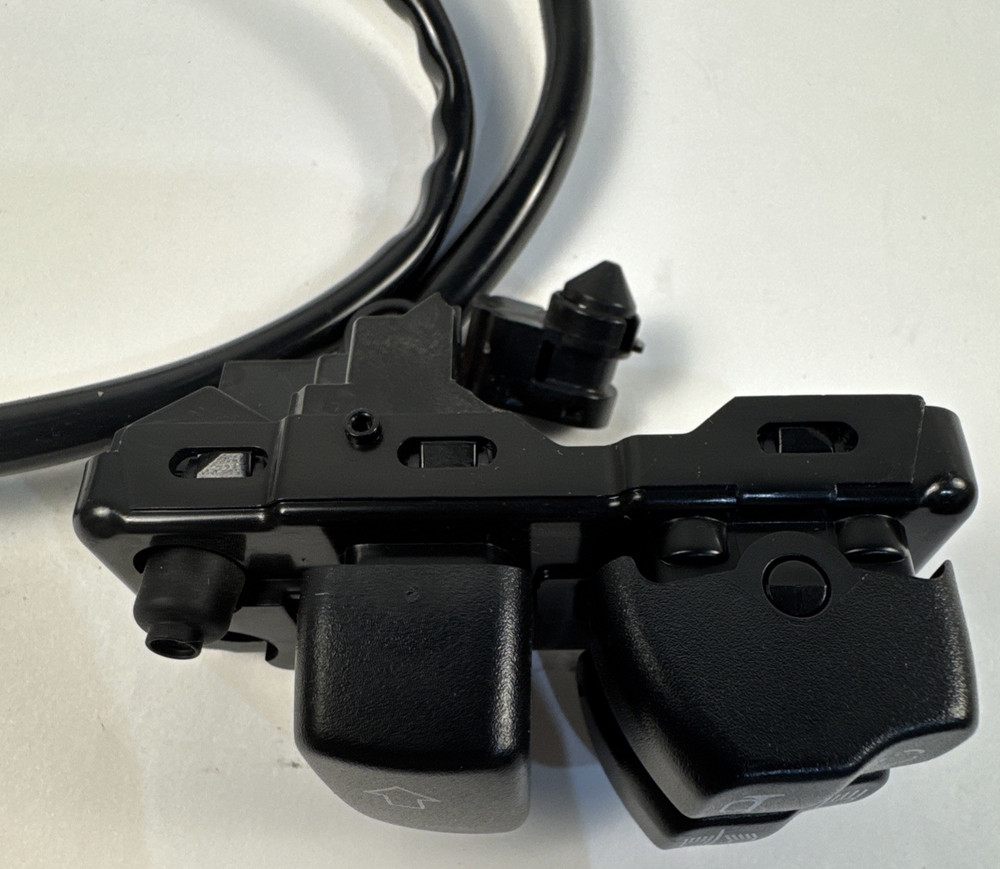 HARLEY DAVIDSON GENUINE LEFT HANDLEBAR SWITCH CONTROL ASSEMBLY 71500132