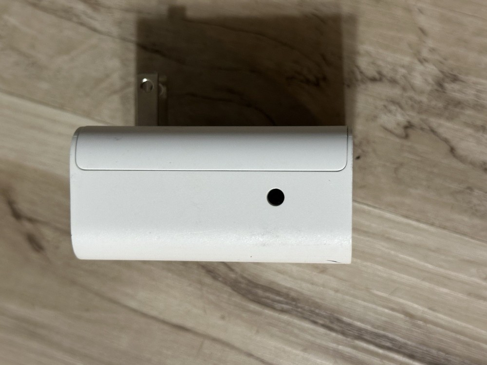 White Amazon Echo Flex Plug In C77A68 Alexa Voice Control Speaker