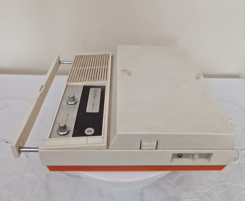 Vintage Zenith Solid State Portable Record Player Model E505F 11 X 11" AS IS!