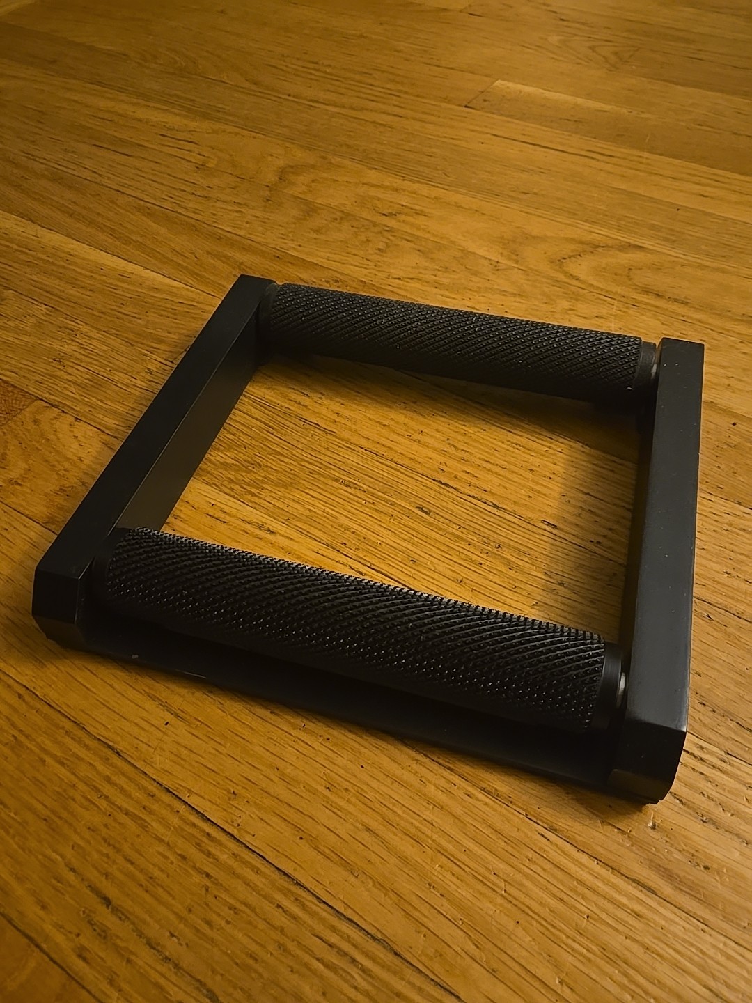 HARDLINE RS-00002 Rollastand - Deluxe - Black