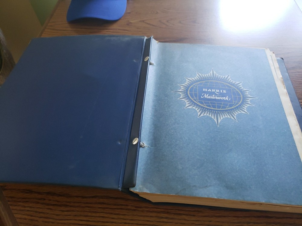 H.E.Harris Statesman Deluxe World Stamp Album with 120 Stamps Holds Up To 30,000