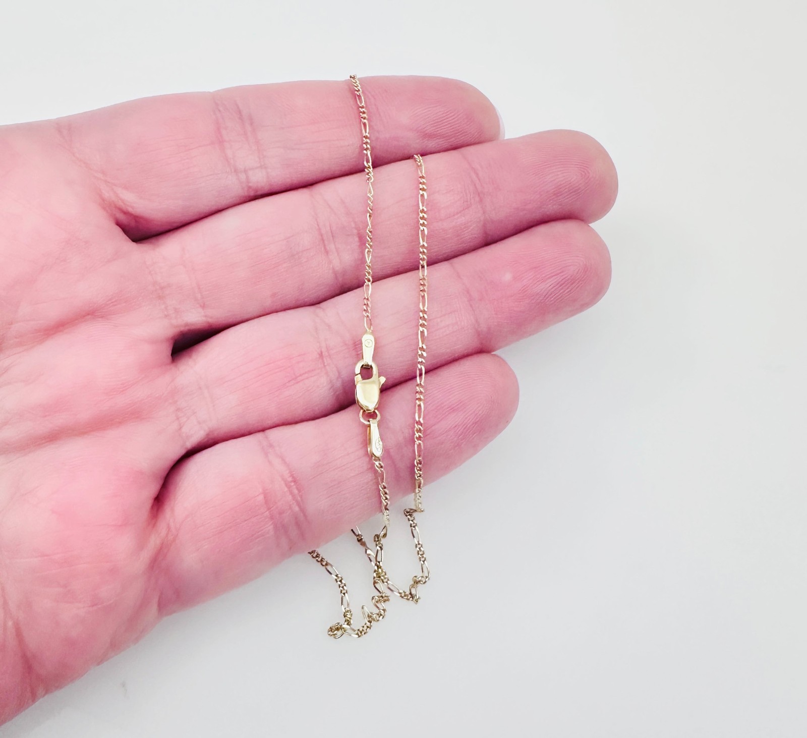 Estate Solid 14K Yellow Gold Thin Figaro Link Chain Necklace 1.2mm 18 1/4", 1.9g