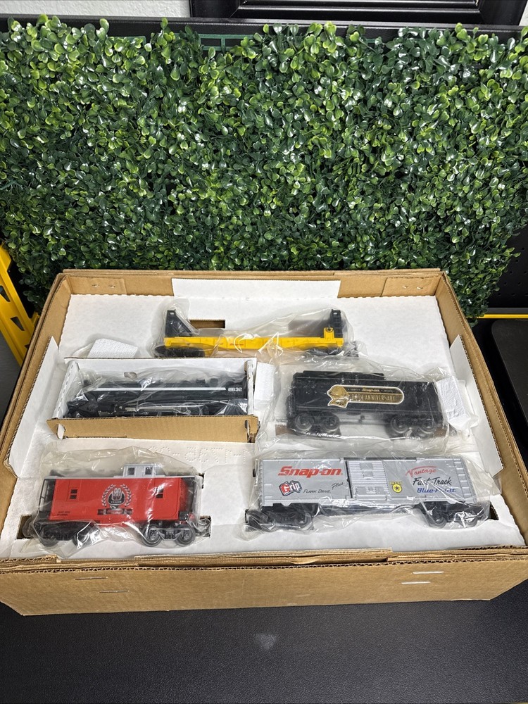 Lionel 6-31911 Snap-On Tools 80th Anniversary Train Set