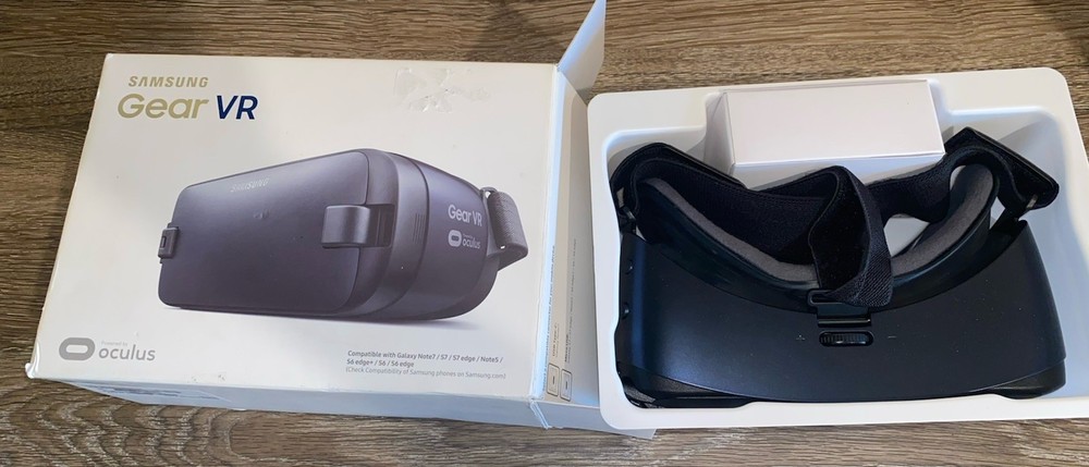 Samsung Gear VR Oculus Virtual Reality Headset