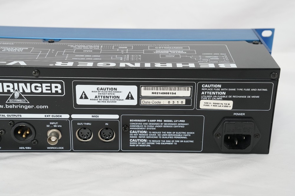 BEHRINGER V-AMP PRO Guitar Amp Simulator/Multi-Effects , Excellent Condition