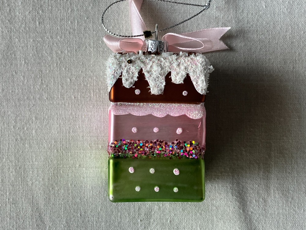 HAND PAINTED  CAKE CHRISTMAS ORNAMENT