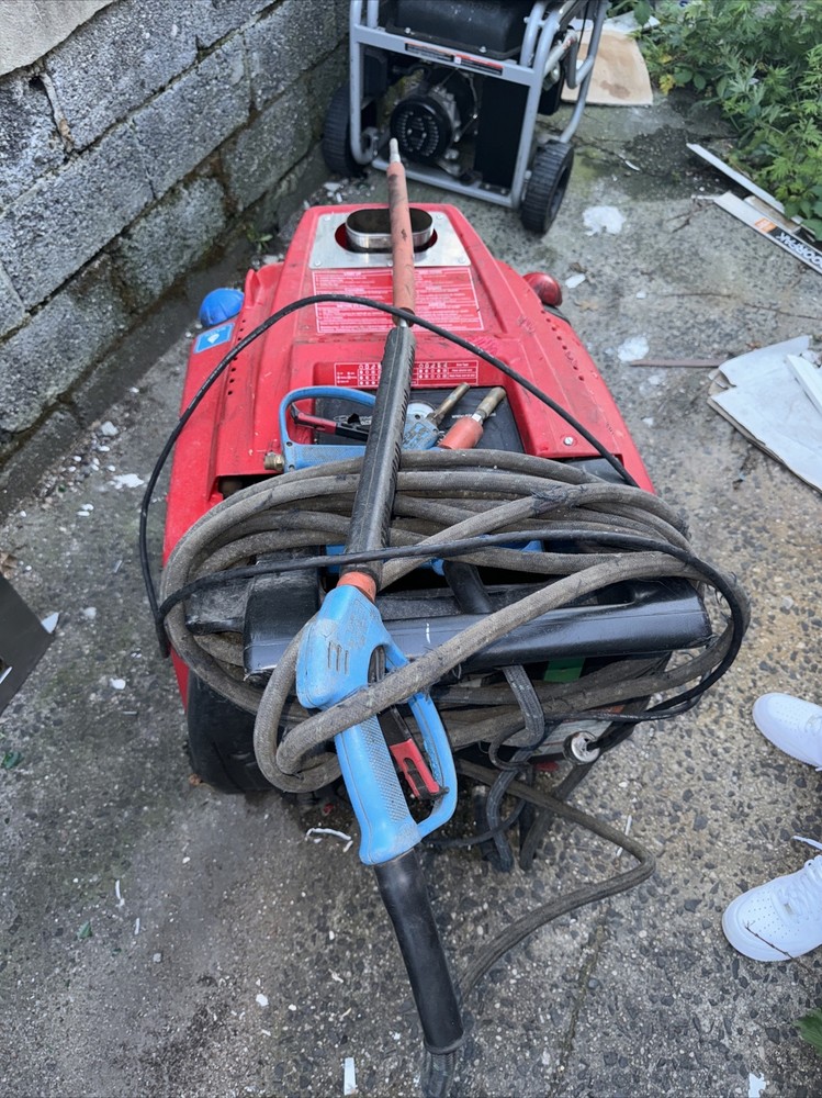 Pre Owned optima steam cleaner