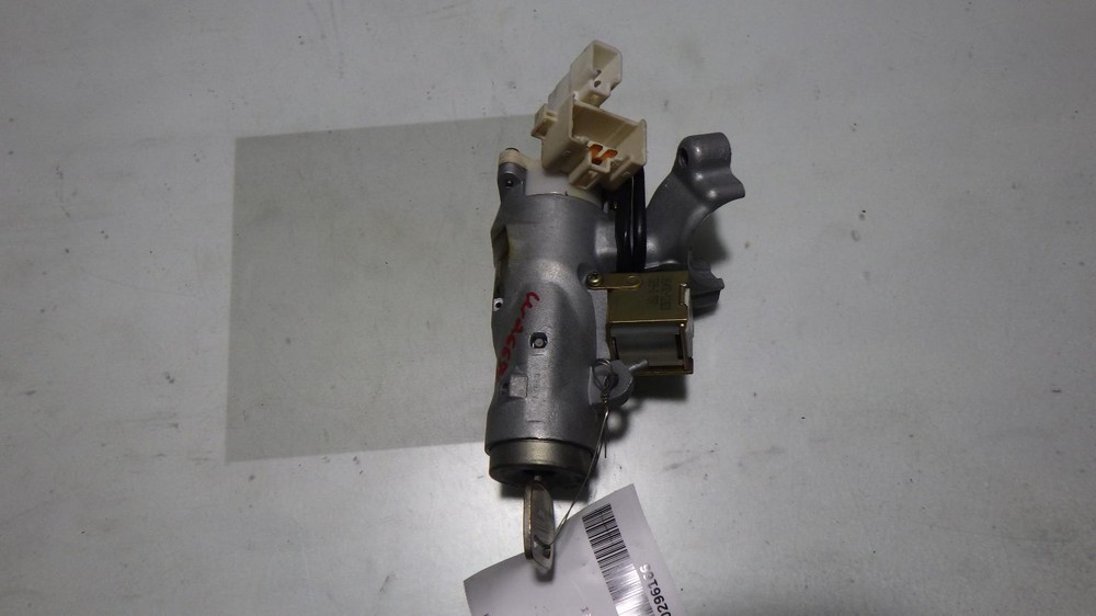 00 GEO PRIZM Ignition W/Key