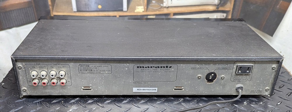 Marantz graphic equalizer with spectrum analyzer EQ551