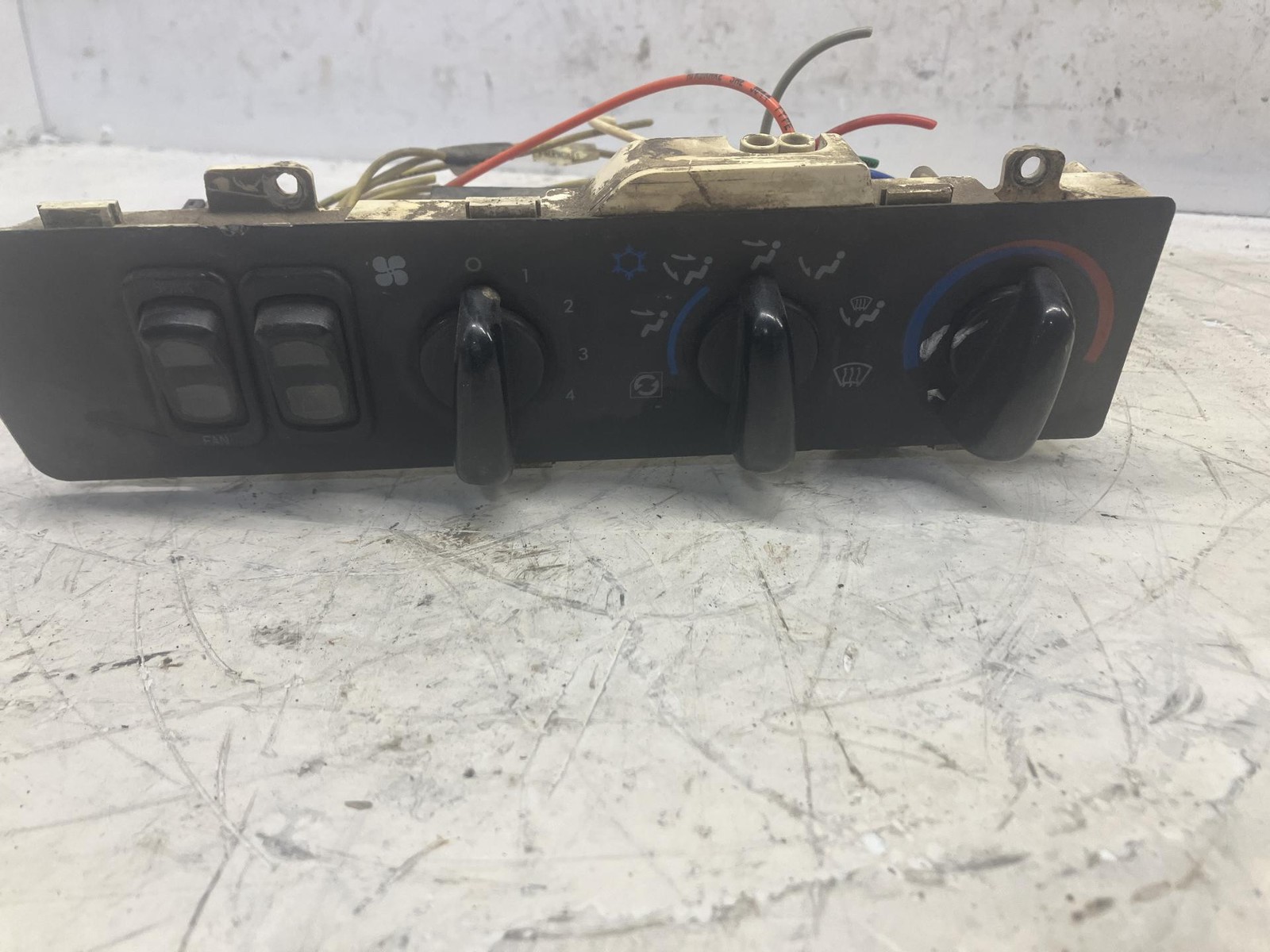1996-2001 Freightliner C120 CENTURY Heater A/C Temperature Controls - Used