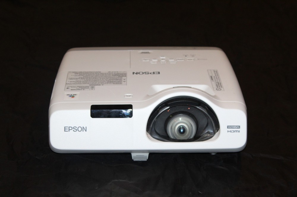 Epson 525W LCD Short Throw Projector HALF PRICE