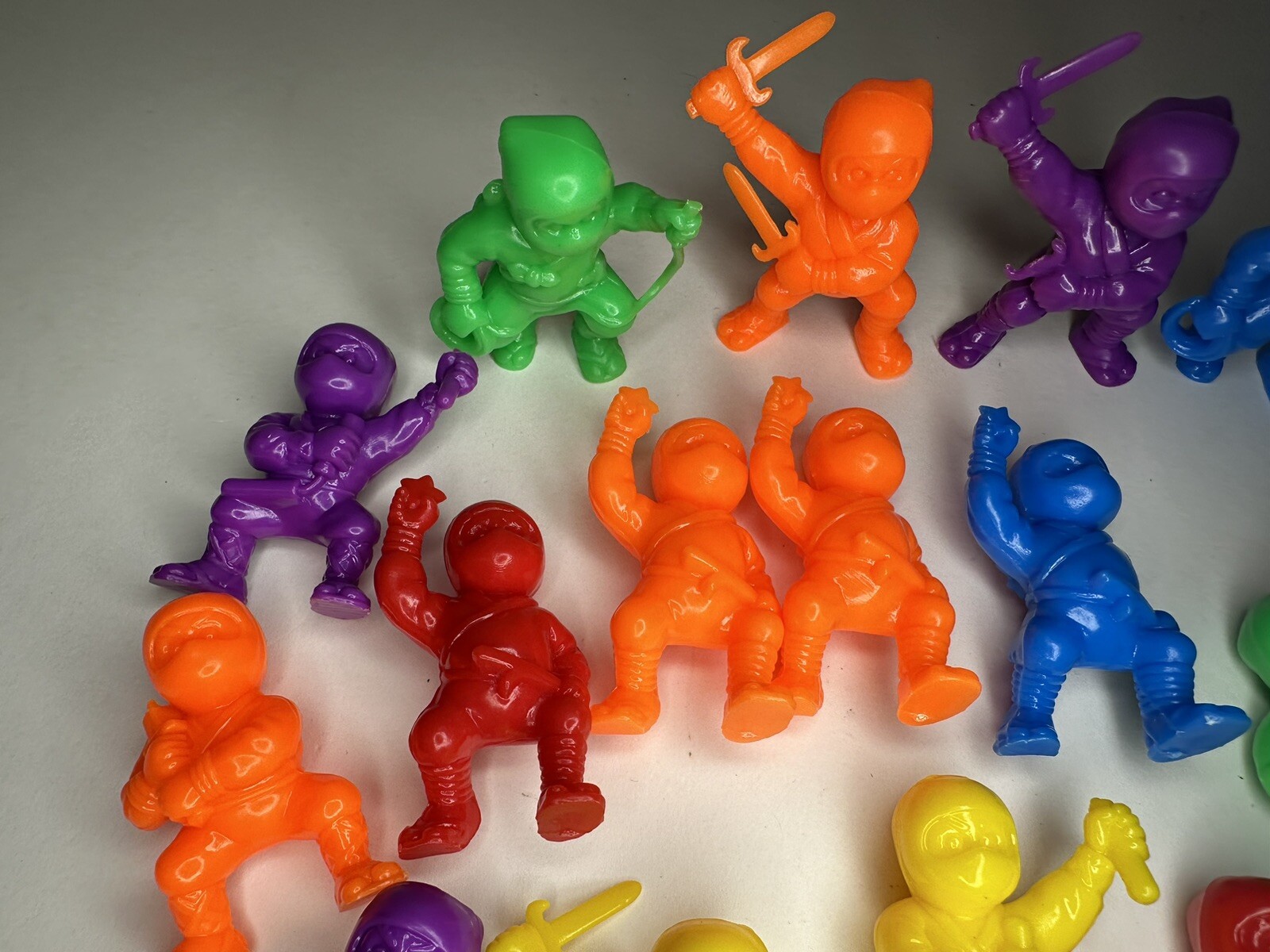 19 Mini Ninjas Gumball Vending Machine Used with Free Shipping