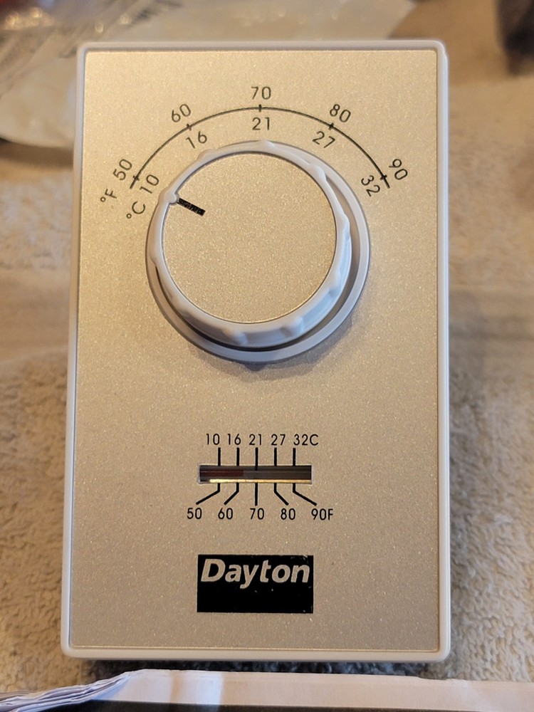 DAYTON heating control 4PU49C SINGLE STAGE SPST, New No Box