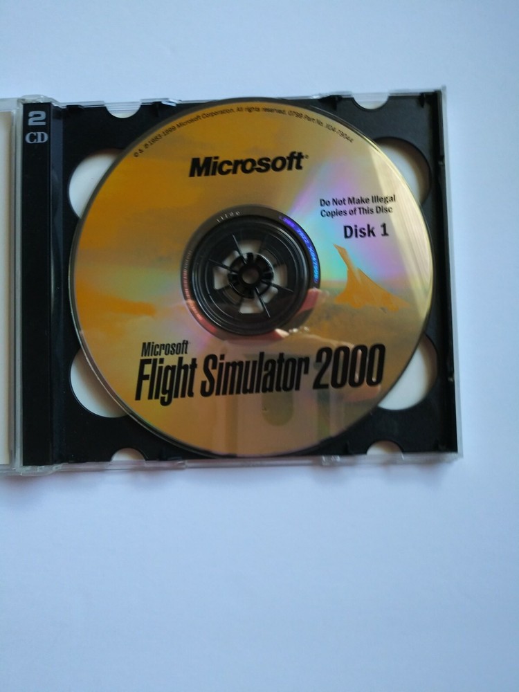 Microsoft Flight Simulator 2000 Pilot's Handbook  and Game  2 CD's not tested