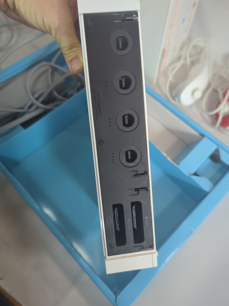 Nintendo Wii Console game system controllers bundle White (With box) Tested B13