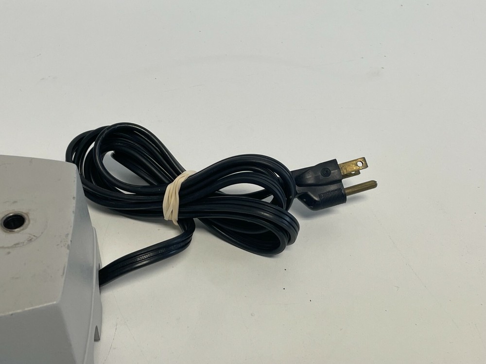 T1: Reichert Instruments Model 650 Variable Power Supply With Illuminator