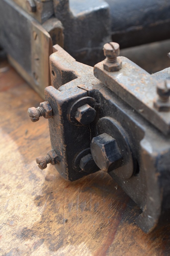 vintage machinery scroll shears